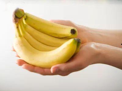 吃瓜不吐香蕉皮娱乐号能,揭秘娱乐圈那些不为人知的幕后故事 第2张 吃瓜不吐香蕉皮娱乐号能,揭秘娱乐圈那些不为人知的幕后故事 第2张